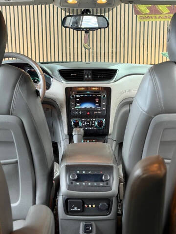2017 Chevrolet Traverse LT