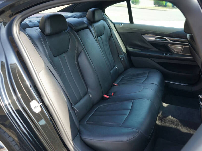 2018 BMW 7 Series 740i