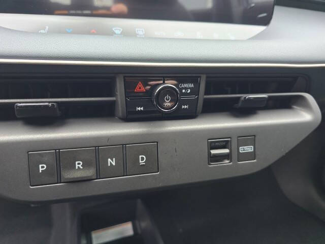 2026 Nissan LEAF Platinum+