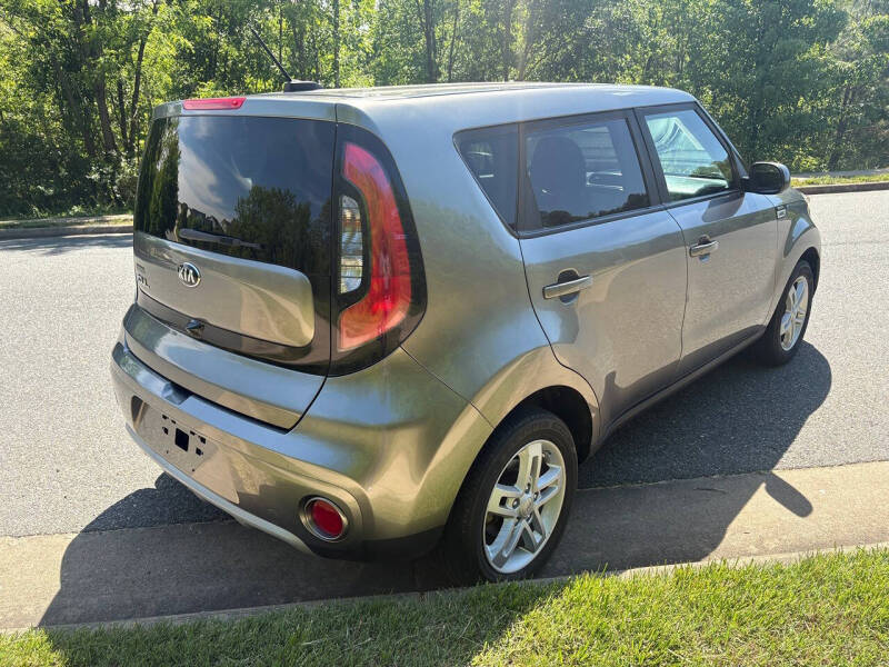 2019 Kia Soul +