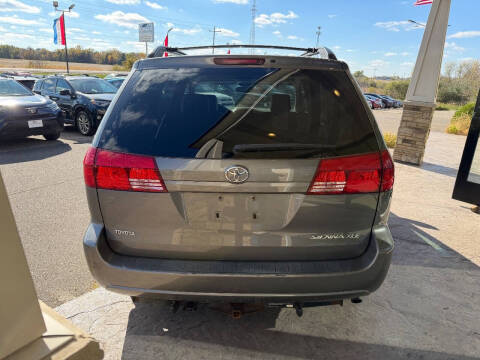 2004 Toyota Sienna XLE Limited 7 Passenger