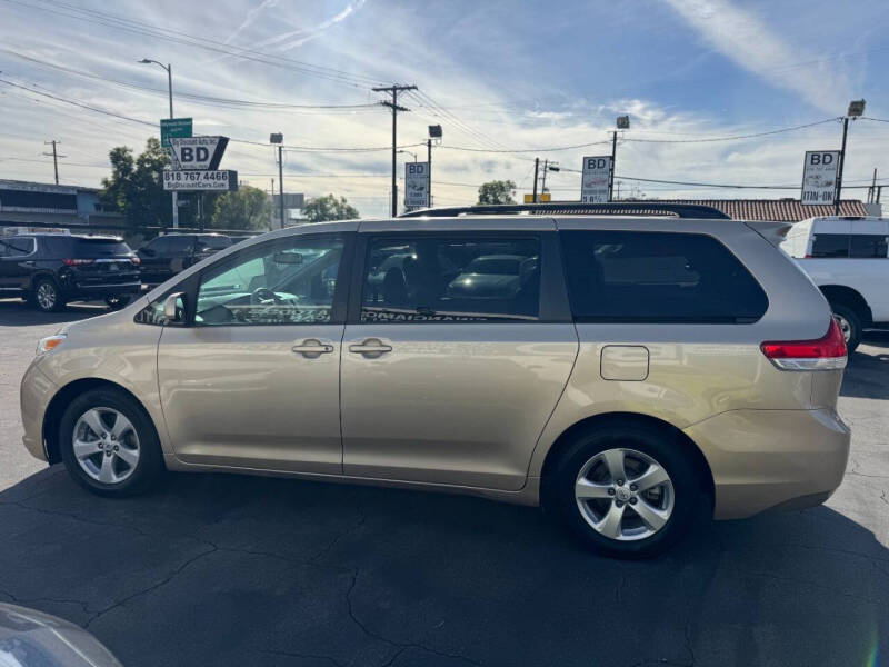 2014 Toyota Sienna LE Mobility 7-Passenger