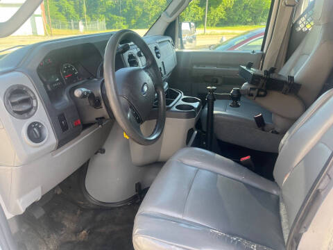 2011 Ford E-Series E-150