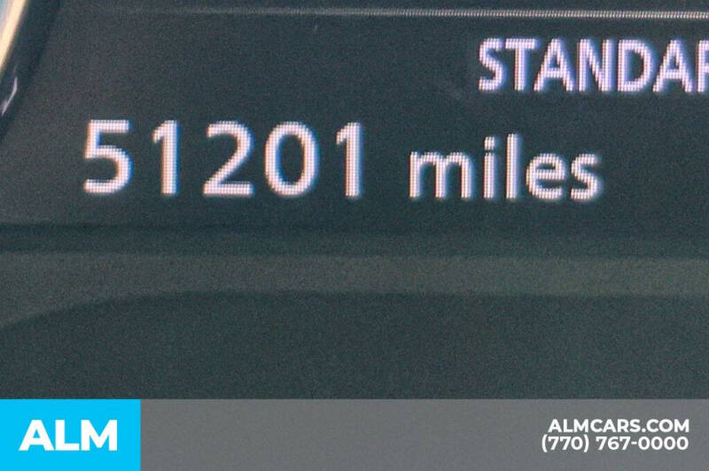 2023 Nissan Pathfinder SV