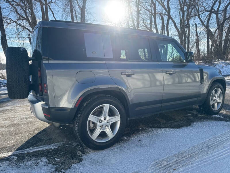 2020 Land Rover Defender 110 SE