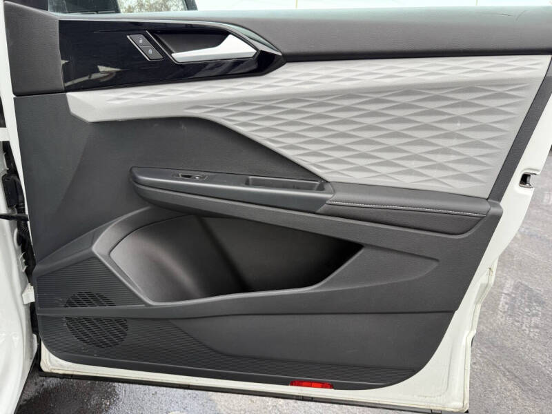 2024 Volkswagen Taos S