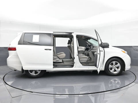 2017 Toyota Sienna L 7-Passenger