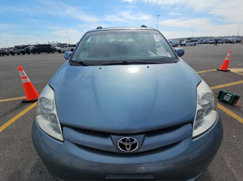 2008 Toyota Sienna XLE