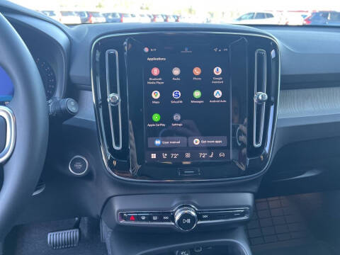 2026 Volvo XC40 B5 Plus