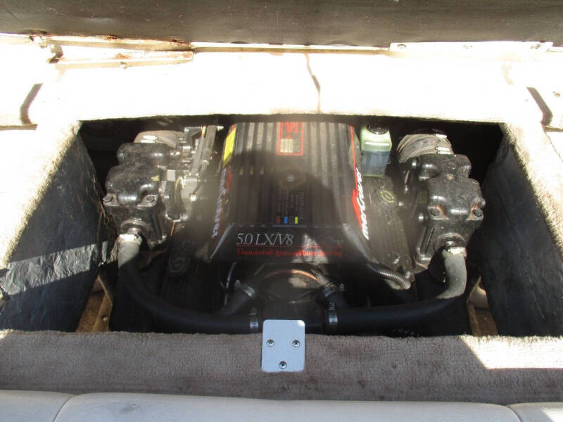 1983 Crownline 202BR