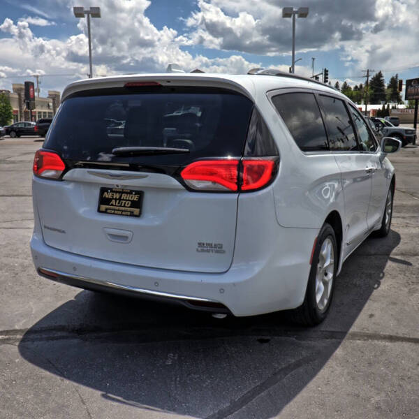 2020 Chrysler Pacifica Limited