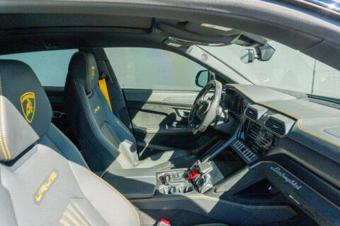 2024 Lamborghini Urus Performante