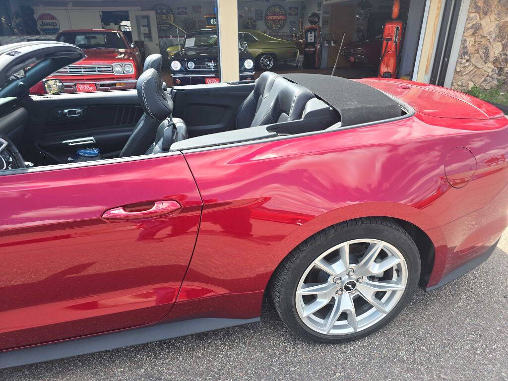 2015 Ford Mustang 9