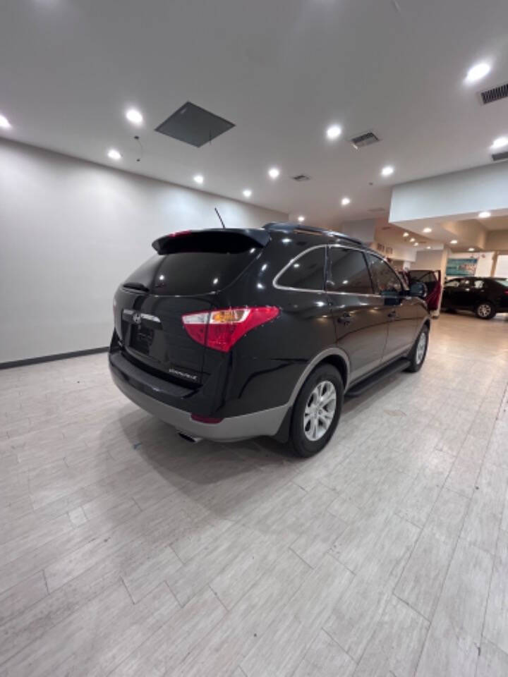 2010 Hyundai Veracruz for sale at DRIVEN AUTO in Las Vegas, NV