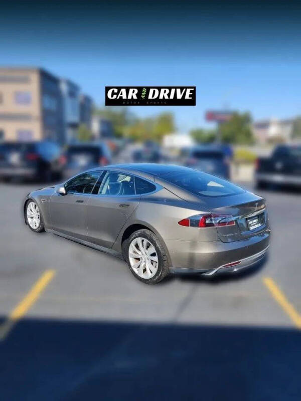 2015 Tesla Model S