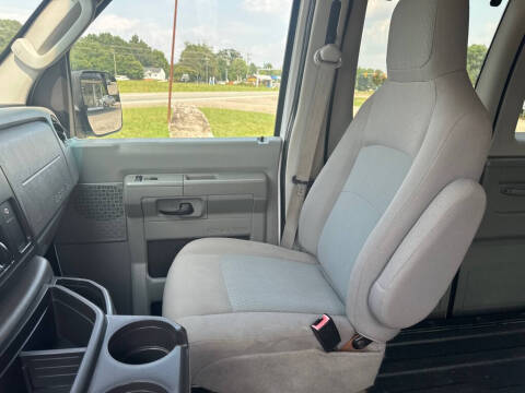 2013 Ford E-Series E-350 SD XLT