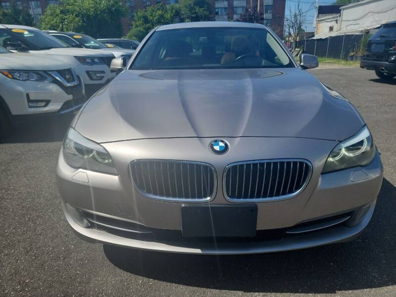 2013 BMW 5 Series for sale at OFIER AUTO SALES in Freeport NY