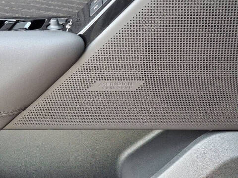 2026 Land Rover Range Rover Velar P250 Dynamic SE