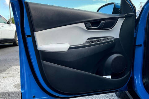 2022 Hyundai Kona SEL