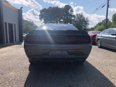 2017 Dodge Challenger R/T Shaker