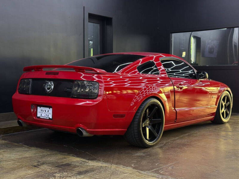 2005 Ford Mustang GT Premium