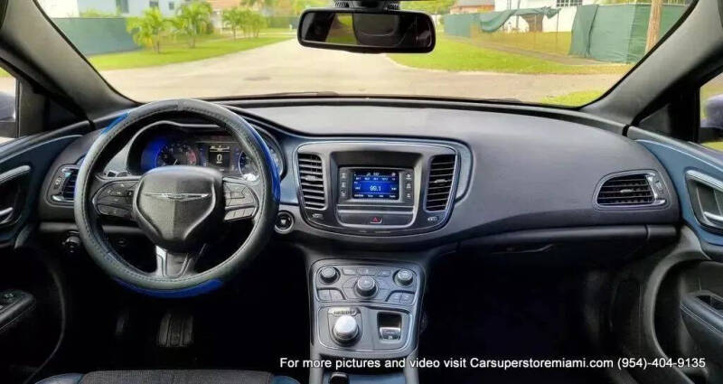 2015 Chrysler 200 S