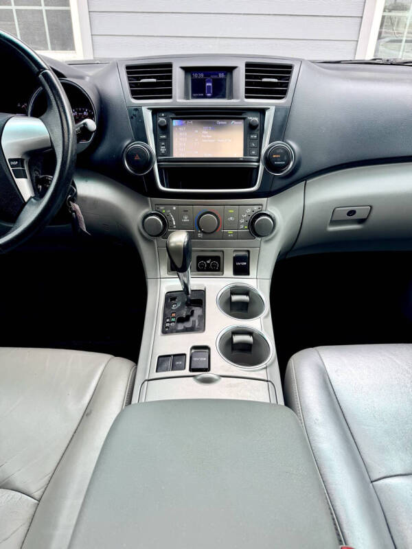 2013 Toyota Highlander Plus