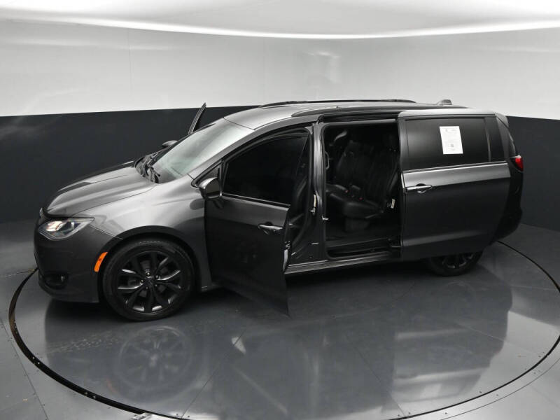 2019 Chrysler Pacifica Touring L Plus