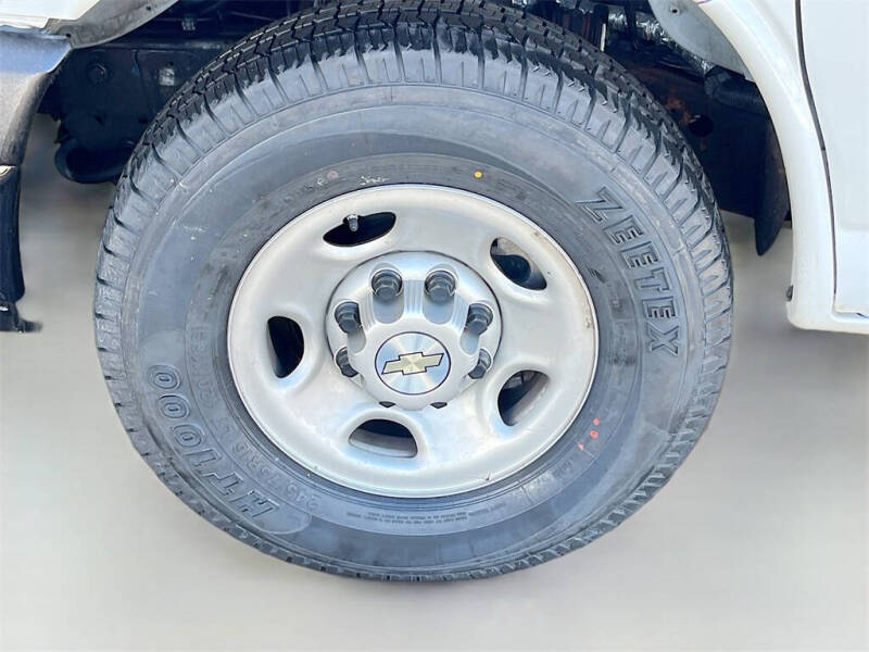 2022 Chevrolet Express 2500