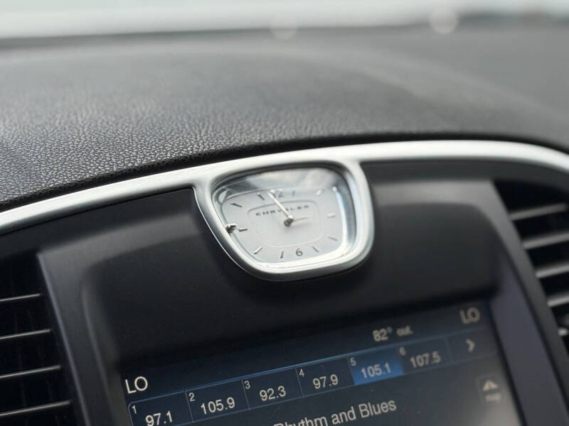 2012 Chrysler 300 Limited