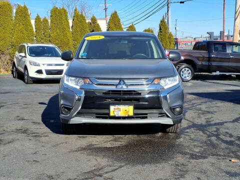 2018 Mitsubishi Outlander ES