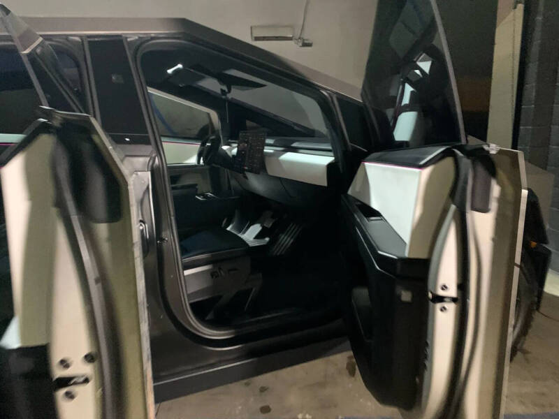 2024 Tesla Cybertruck