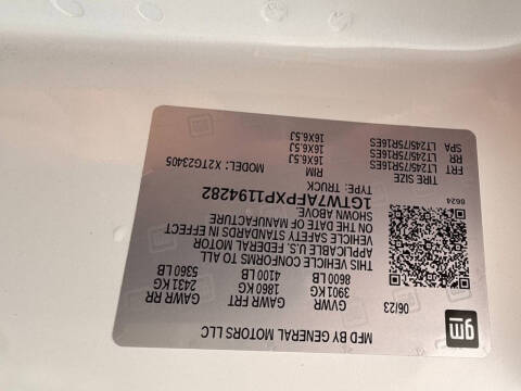 2023 GMC Savana 2500