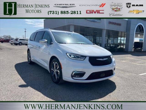 2022 Chrysler Pacifica for sale at Herman Jenkins Used Cars in Union City TN