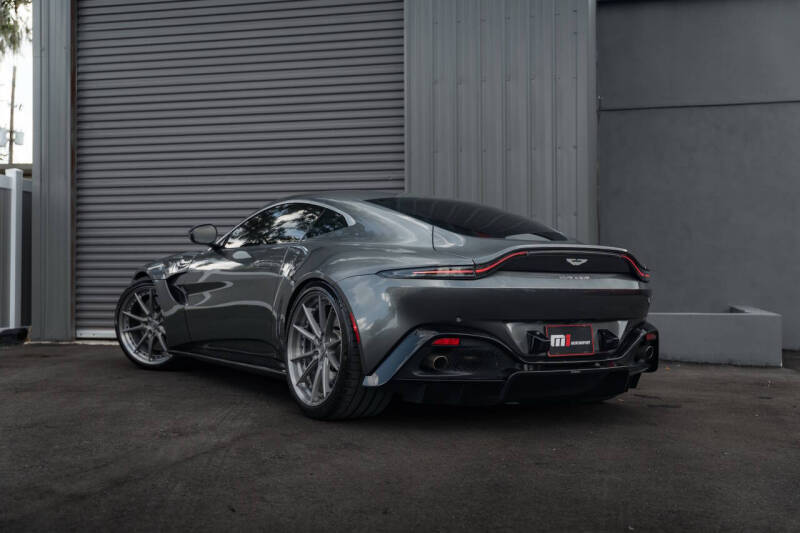 2020 Aston Martin Vantage