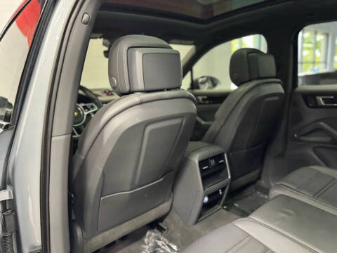2023 Porsche Cayenne