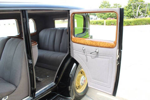1934 Packard 1100