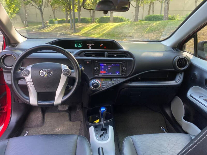 2013 Toyota Prius c Four