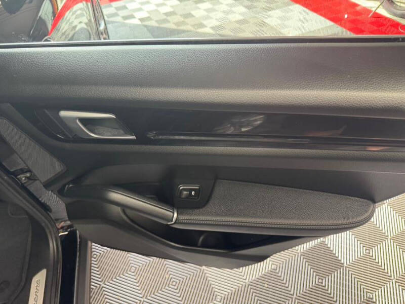 2023 Porsche Cayenne