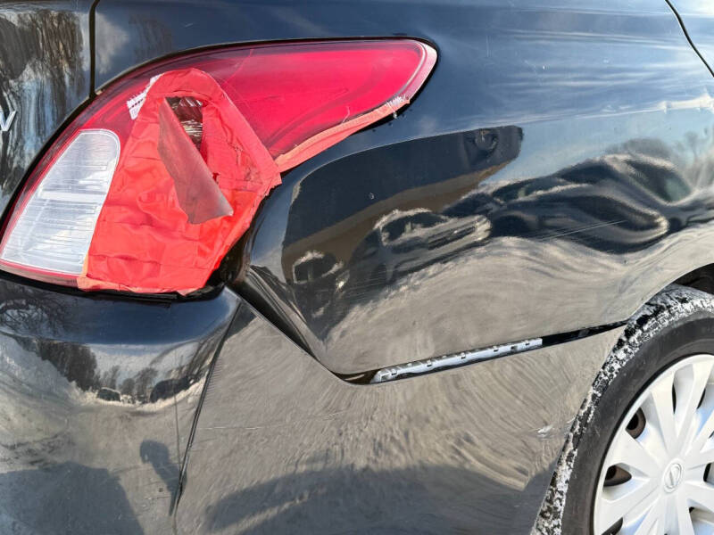 2018 Nissan Versa S Plus