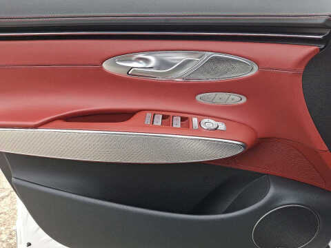 2023 Genesis GV70 2.5T Standard