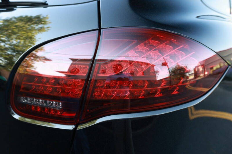 2013 Porsche Cayenne GTS