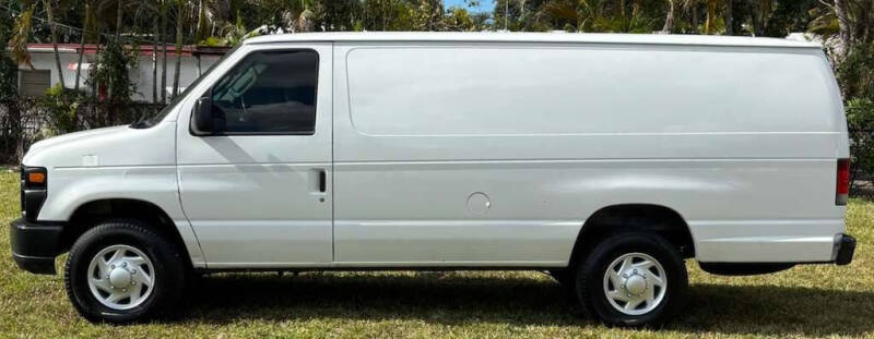 2011 Ford E-Series E-350 SD