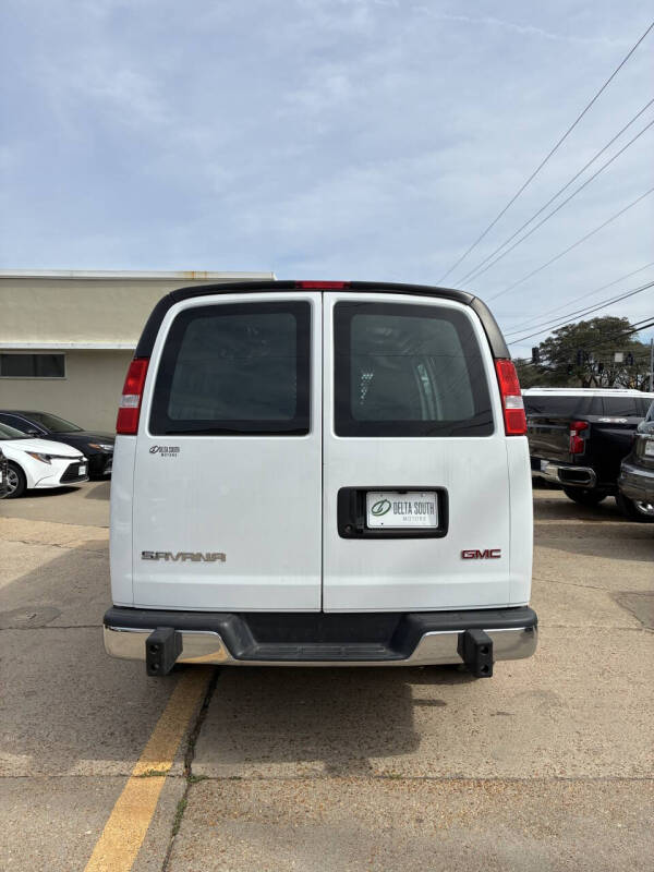 2024 GMC Savana 2500