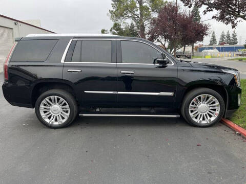 2017 Cadillac Escalade Platinum