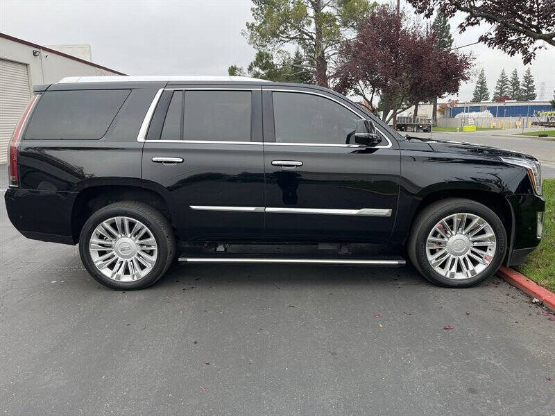 2017 Cadillac Escalade Platinum