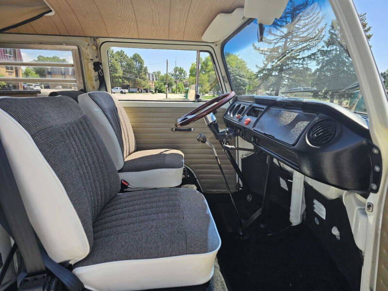 1971 Volkswagen Camper Bus