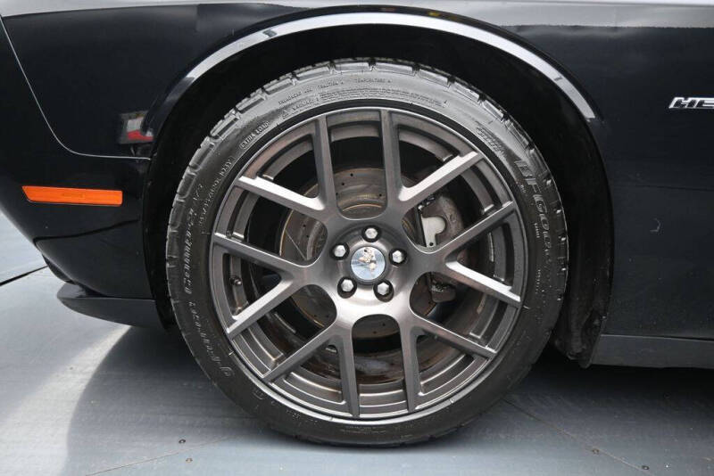 2016 Dodge Challenger R/T Shaker
