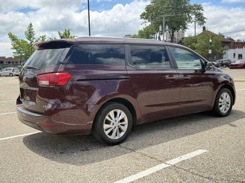2017 Kia Sedona LX