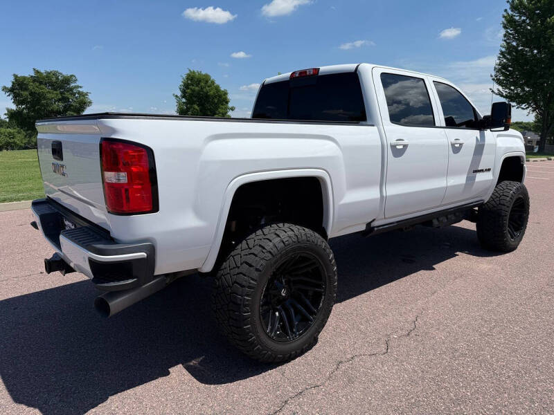 2017 GMC Sierra 3500HD Denali